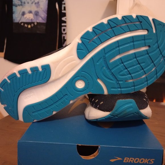 Women's Shoes Size 11 - Picture 9 of 9